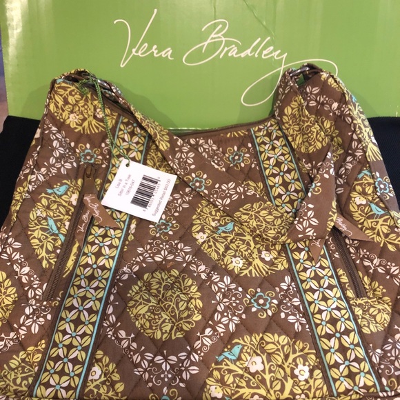 Vera Bradley Handbags - Vera Bradley Lisa B Purse